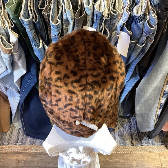 Kangol Faux fur Trapper Hunter Hat - leopard - Picture 3 of 4
